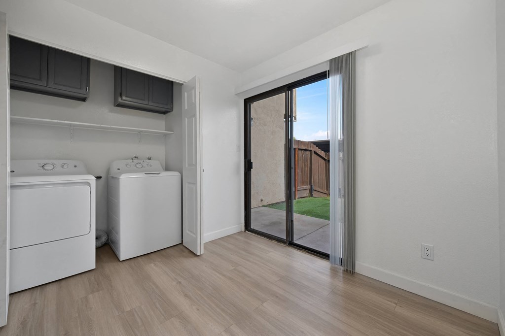 Townhomes at 201 | Washer and Dryer