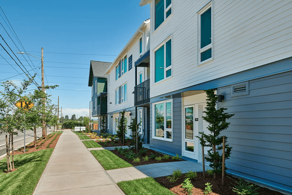 Douglas Grove | Exterior