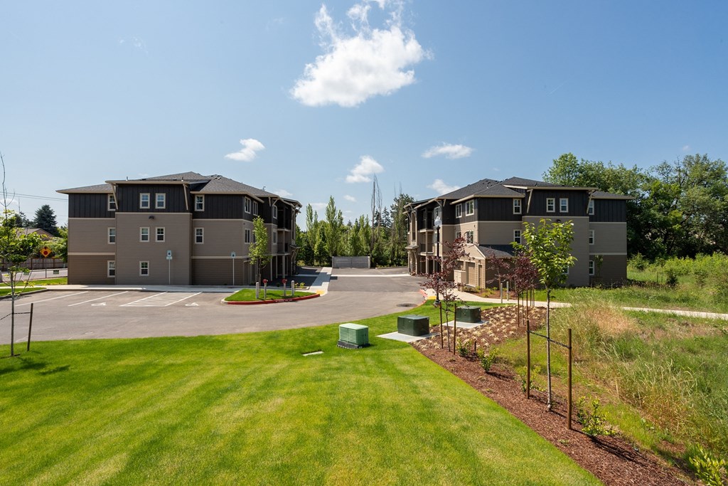 Edgewater | Exterior