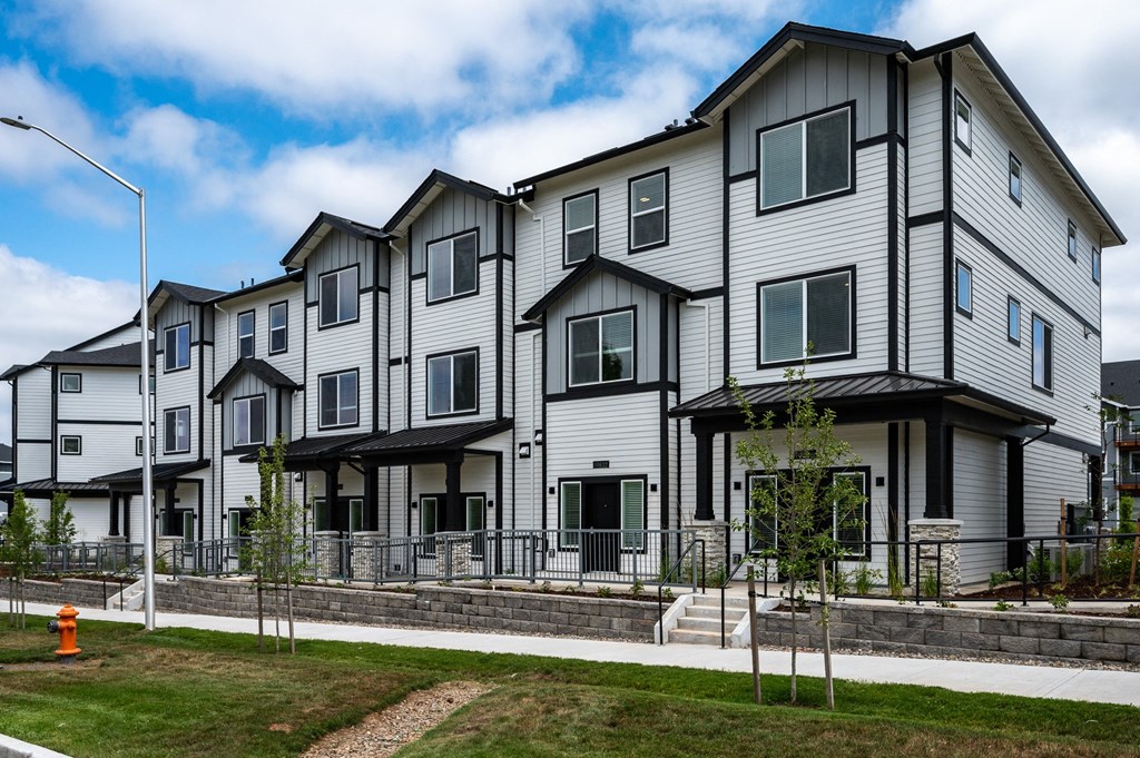 a picture of Timberview Townhomes in Oregon City, OR