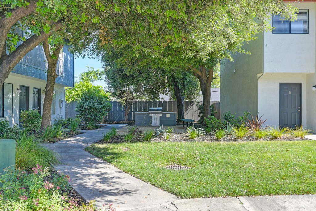 Townhomes at 201 | Exterior