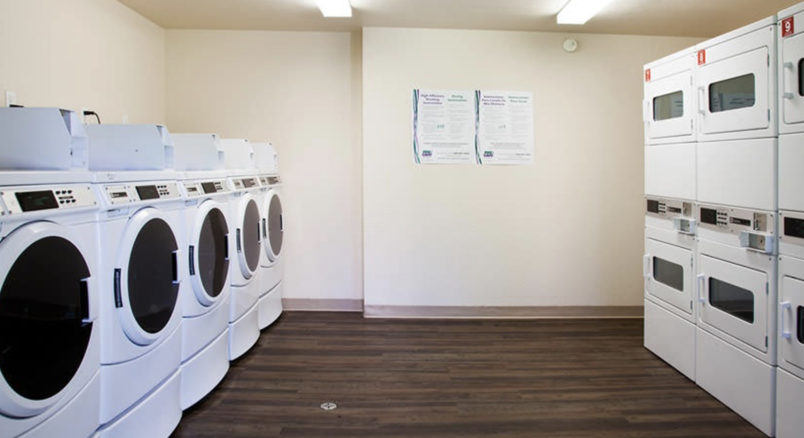 Arlo on 10th | Laundry Facility