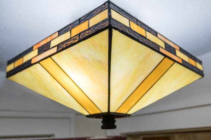 Palladian Apartments | Tiffany Style Light