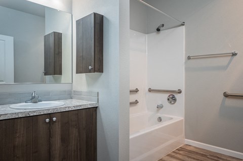 Wingate Square & East Wingate | Bathroom