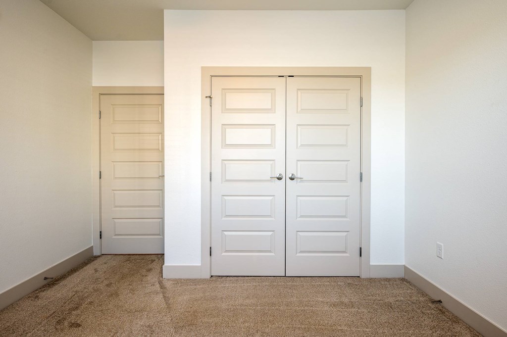 Tidewater Apartments | Bedroom