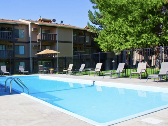 Arlo on 10th | Outdoor Pool