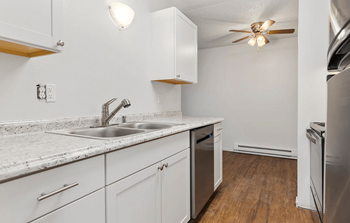 13831 NE 8th St Studio-2 Beds Apartment for Rent - Photo Gallery 2