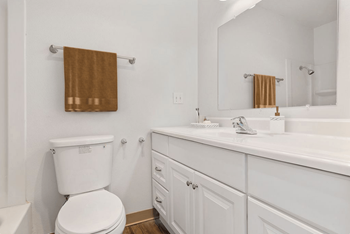 13831 NE 8th St Studio-2 Beds Apartment for Rent - Photo Gallery 9
