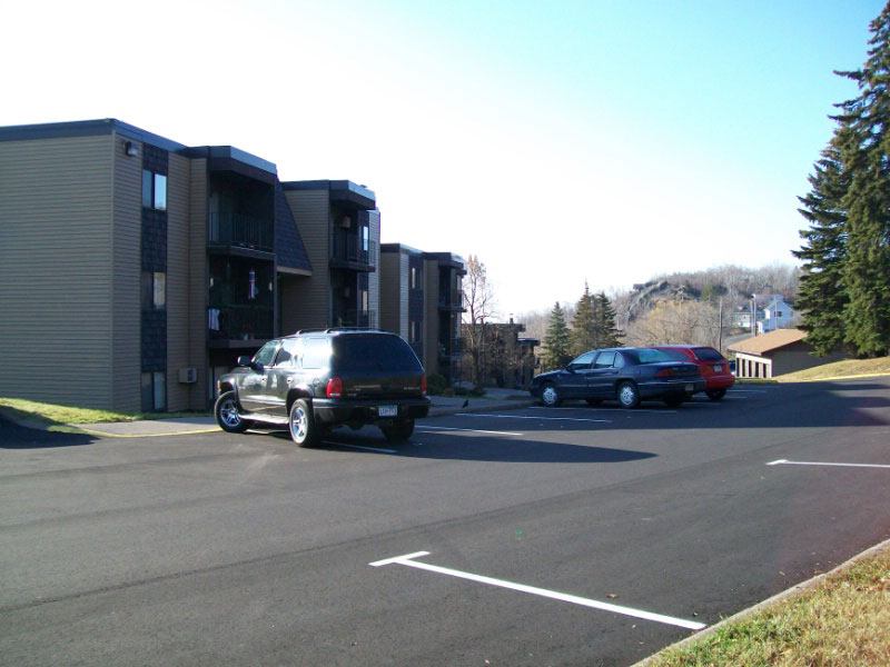 Summit Square Apartments 1005 1025 Glen Place Drive Duluth Mn Rentcafe