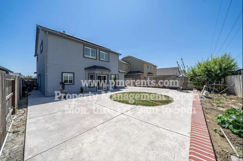 3925 Lanyard Drive 5 Beds Apartment for Rent