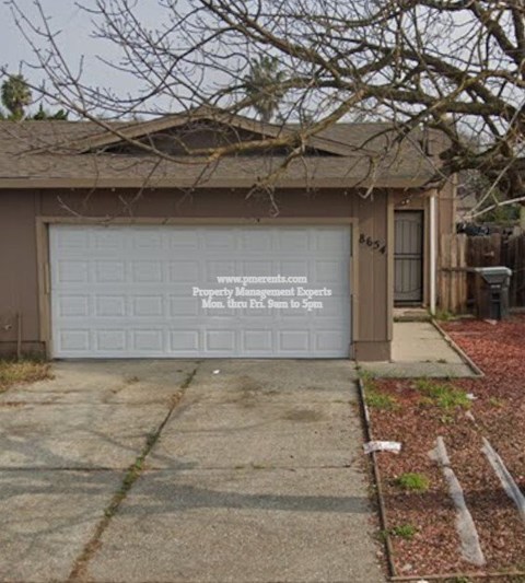 8654 Kelly Drive 3 Beds Apartment for Rent
