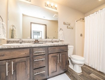 6017 S Kerry Ave 2 Beds Apartment for Rent - Photo Gallery 6