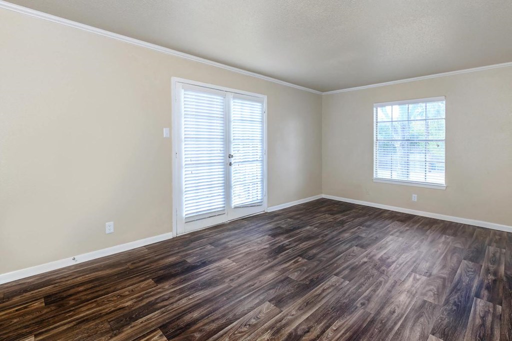 Unfurnished Living Area at Boston Woods Apartments, San Antonio TX