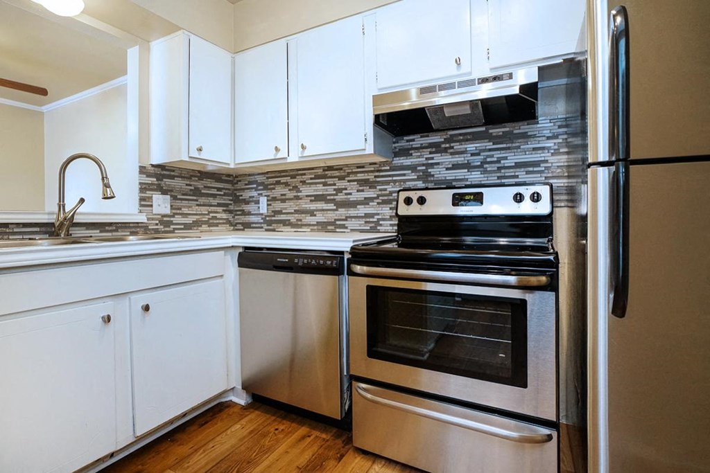 Stainless Steel Appliances at Boston Woods Apartments, San Antonio, Texas