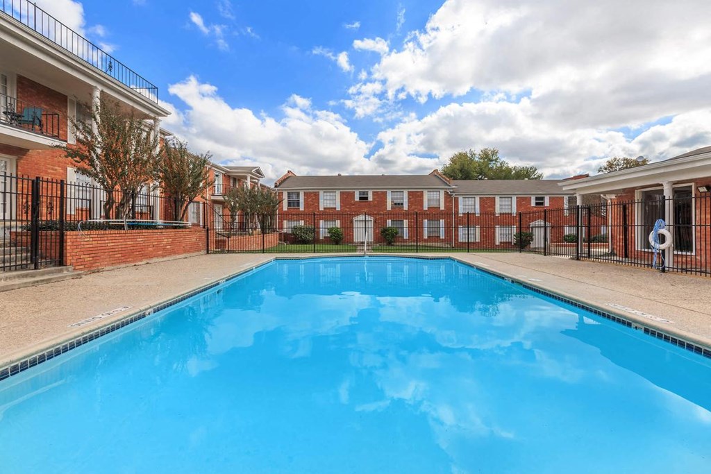 Sparkling Pool at Boston Woods Apartments, San Antonio TX, 78201