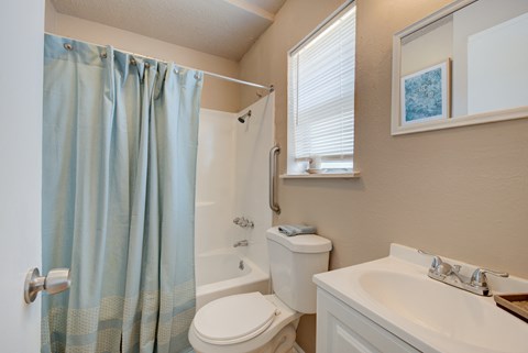 Luxurious Bathroom at South Park Apartments, San Antonio, Texas