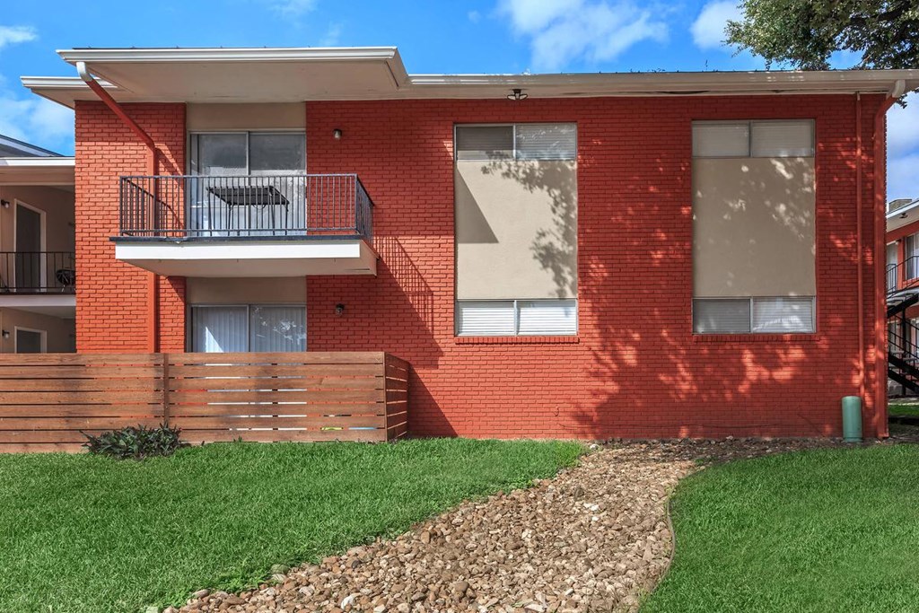 Exterior View at Boston Woods Apartments, Texas, 78201