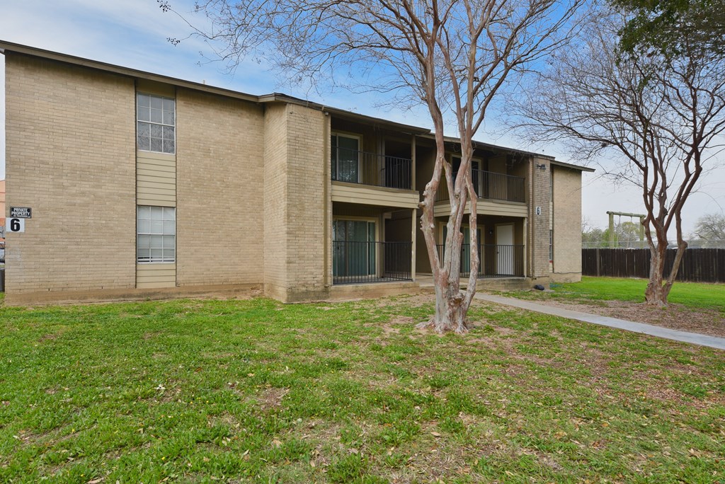 Entrance at Eagle View Apartments, Pleasanton