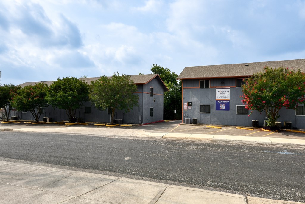 The Crossings At Montrose Apartments, 427 Montrose Ave, San Antonio, TX
