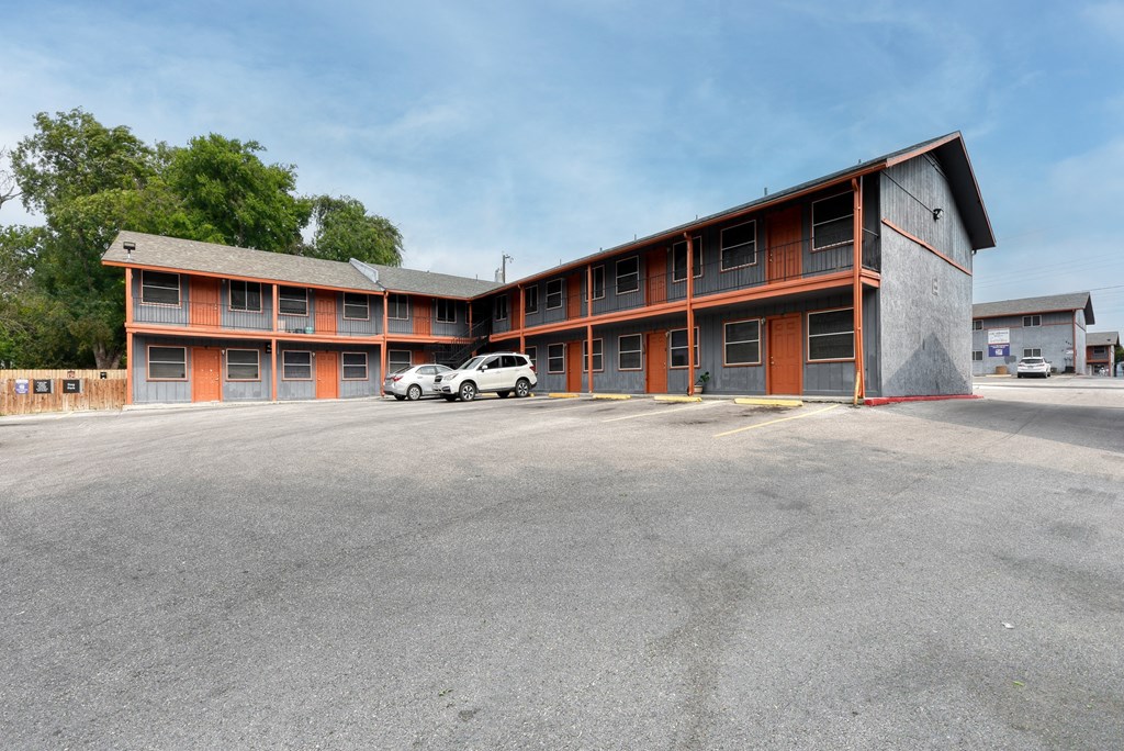 The Crossings At Montrose Apartments, 427 Montrose Ave, San Antonio, TX