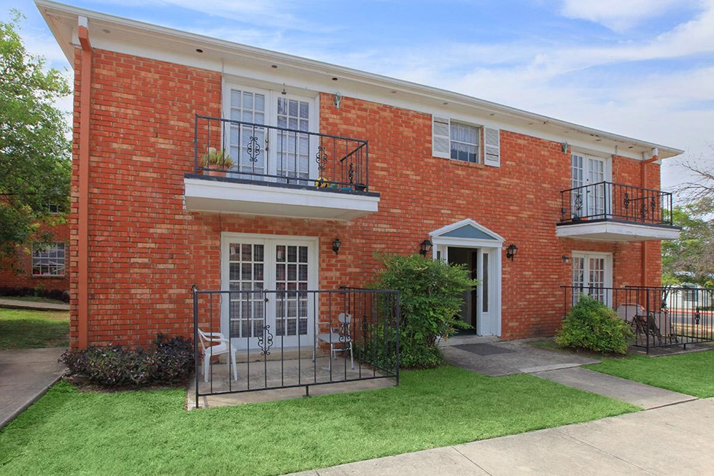 Green Space at Boston Woods Apartments, San Antonio TX