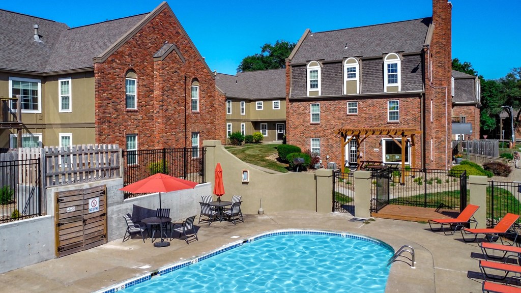 pet friendly community gladstone missouri apartment rental