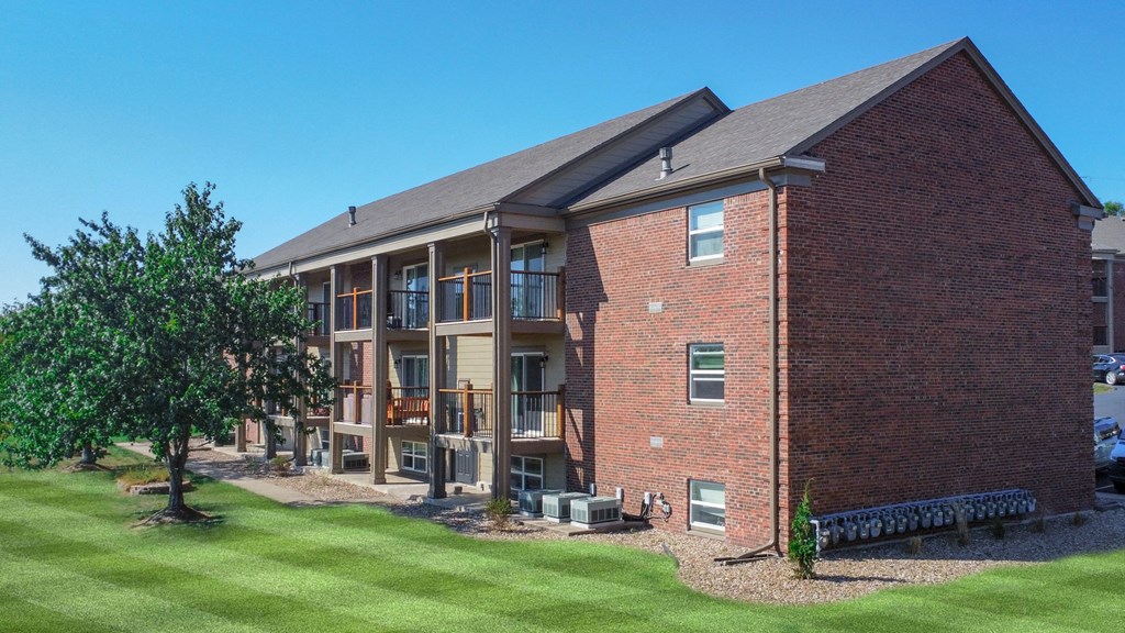 rock creek meadows park gladstone missouri apartment rental