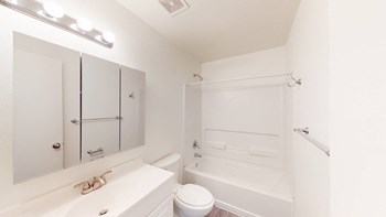 nice bathrooms gladstone missouri apartment rental - Photo Gallery 10