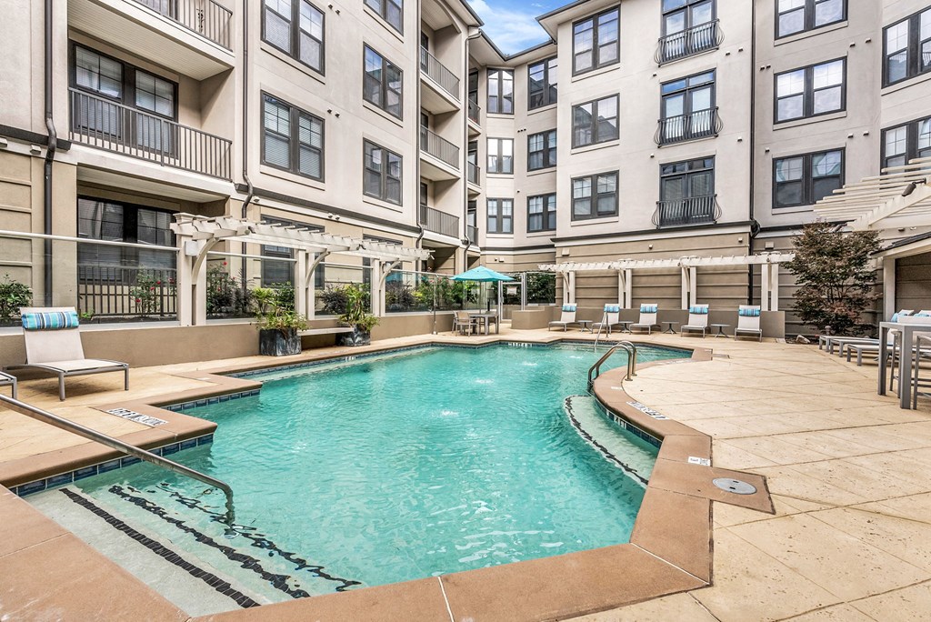 Resort style swimming pool with great amenities