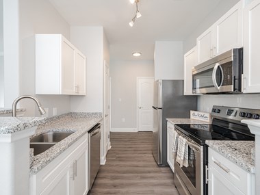 Brentmoor Apartment Homes in Raleigh/Durham offer renovated one, two, and three bedroom apartment homes.
