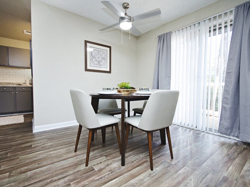 3500 The Vine Apartments in Peachtree Corners are newly renovated and combine contemporary on-site amenities with stylish one, two, and three-bedroom layouts for an all-inclusive experience.