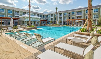 apartment complex pool - Photo Gallery 17