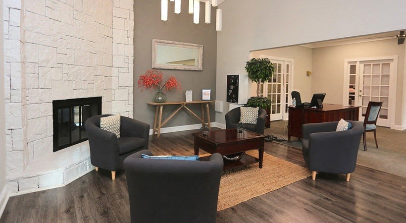 3500 The Vine Apartments in Peachtree Corners are newly renovated and combine contemporary on-site amenities with stylish one, two, and three-bedroom layouts for an all-inclusive experience.