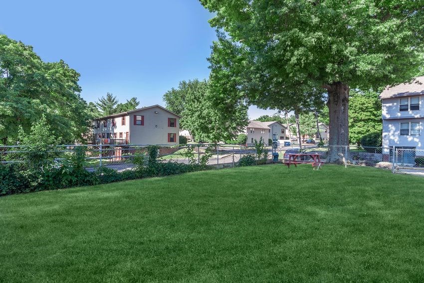 Hoosier Court Apartments