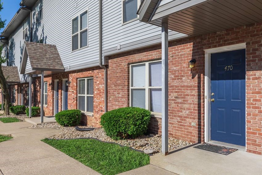 Regency Court Apartments