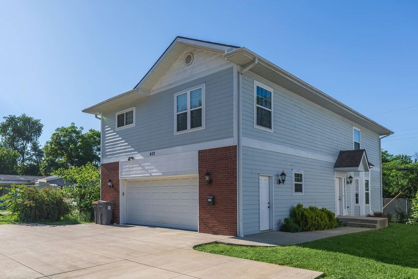 Regency Court Apartments