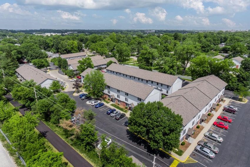 Regency Court Apartments