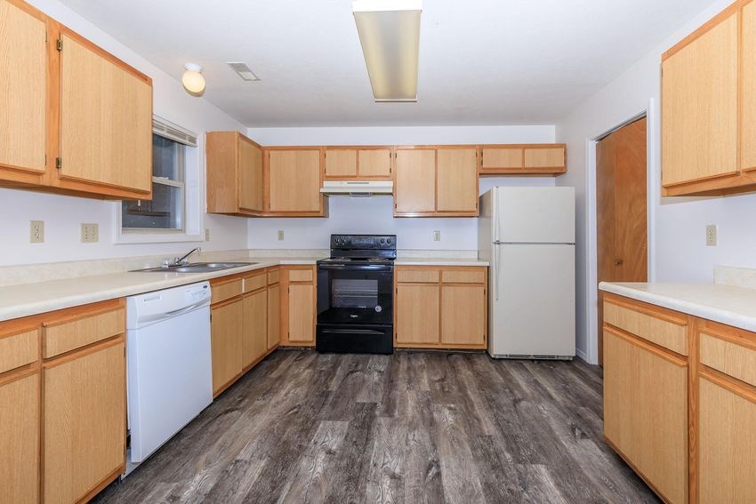 Regency Court Apartments