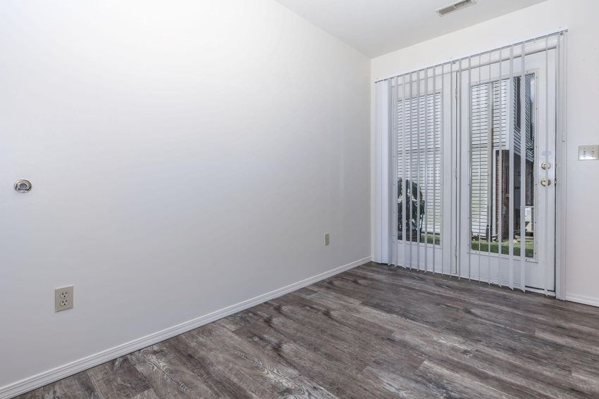 Regency Court Apartments