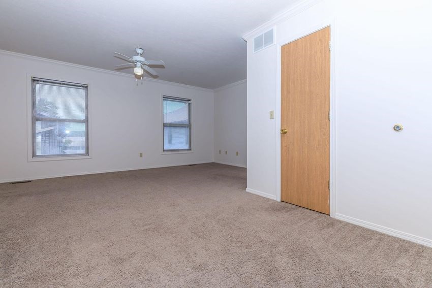 Regency Court Apartments