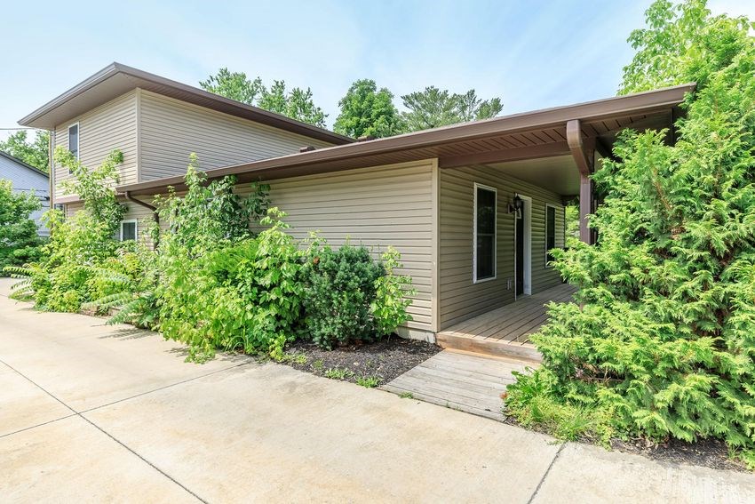 Regency Court Apartments