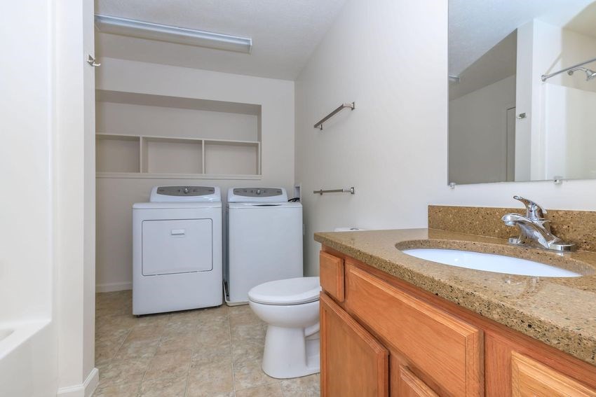 Regency Court Apartments