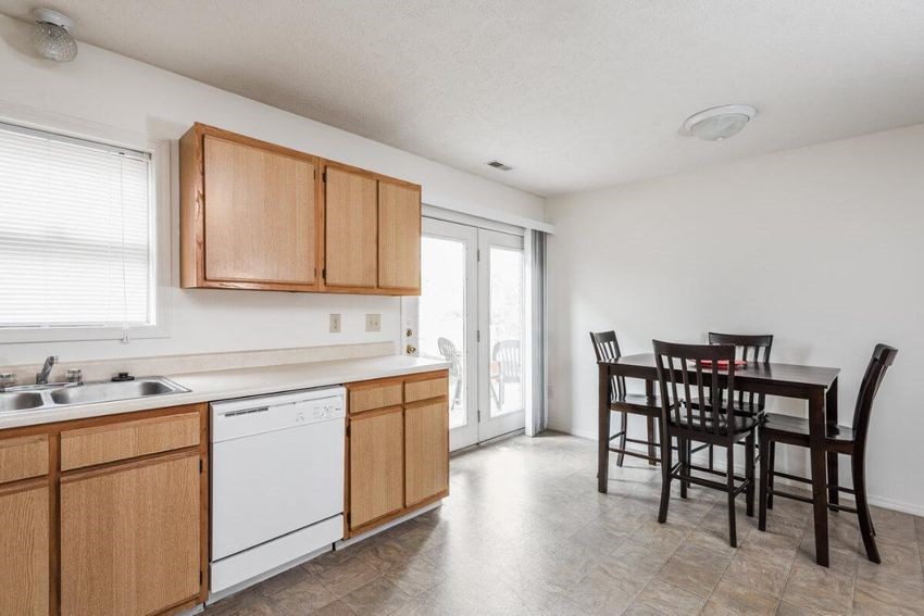 Regency Court Apartments