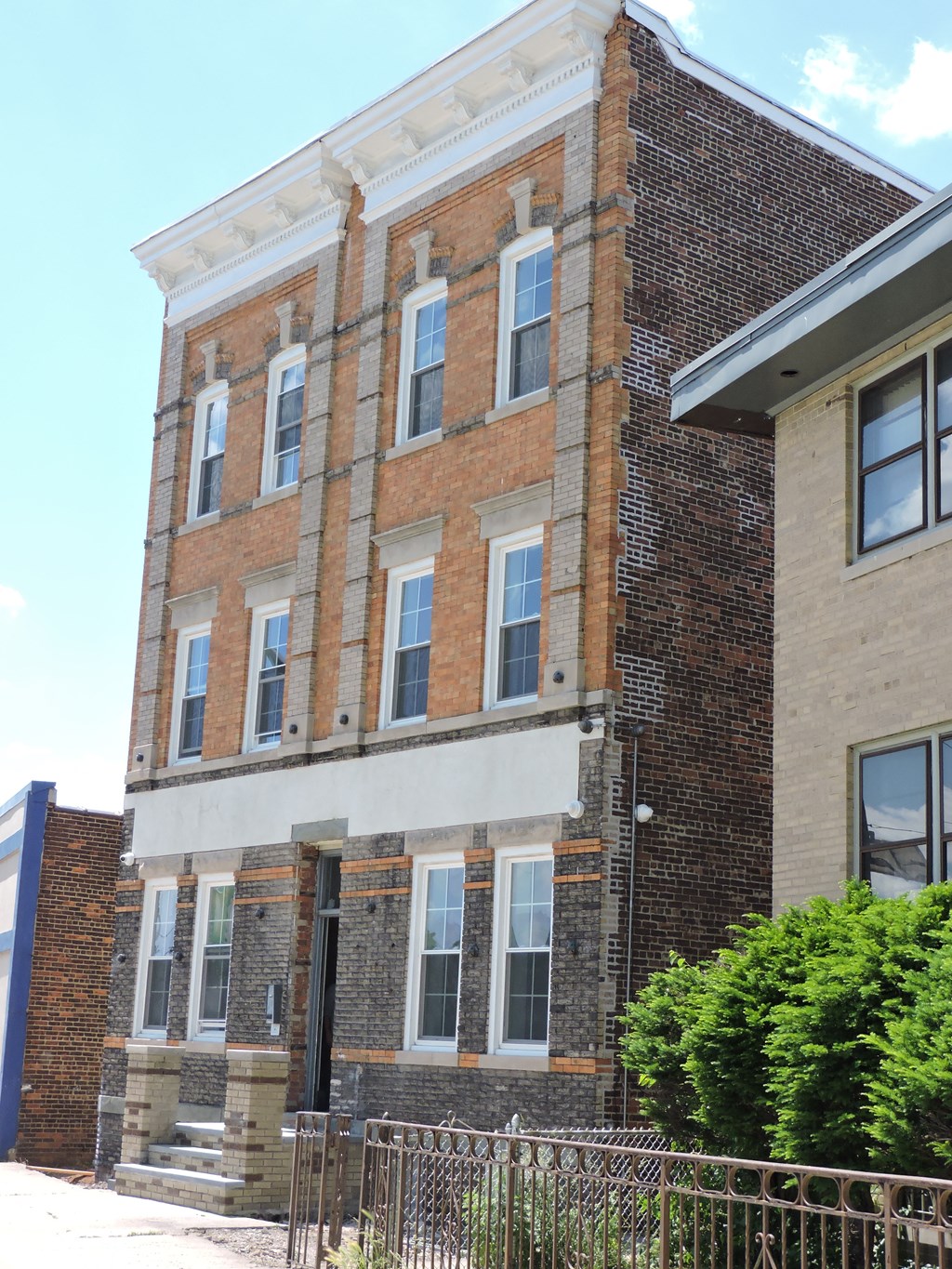 Right Side Of The Building