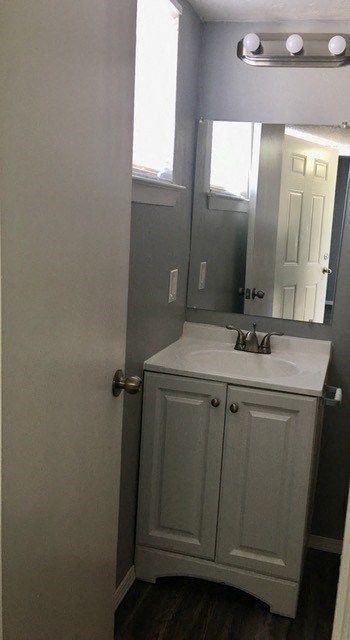 5660 N May Ave 1-2 Beds Apartment for Rent - Photo Gallery 4