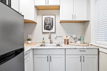 2846 Federal Blvd Studio Apartment for Rent - Photo Gallery 6