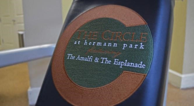 a sign for the circle at elephant park