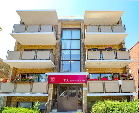 the building where the hotel is located