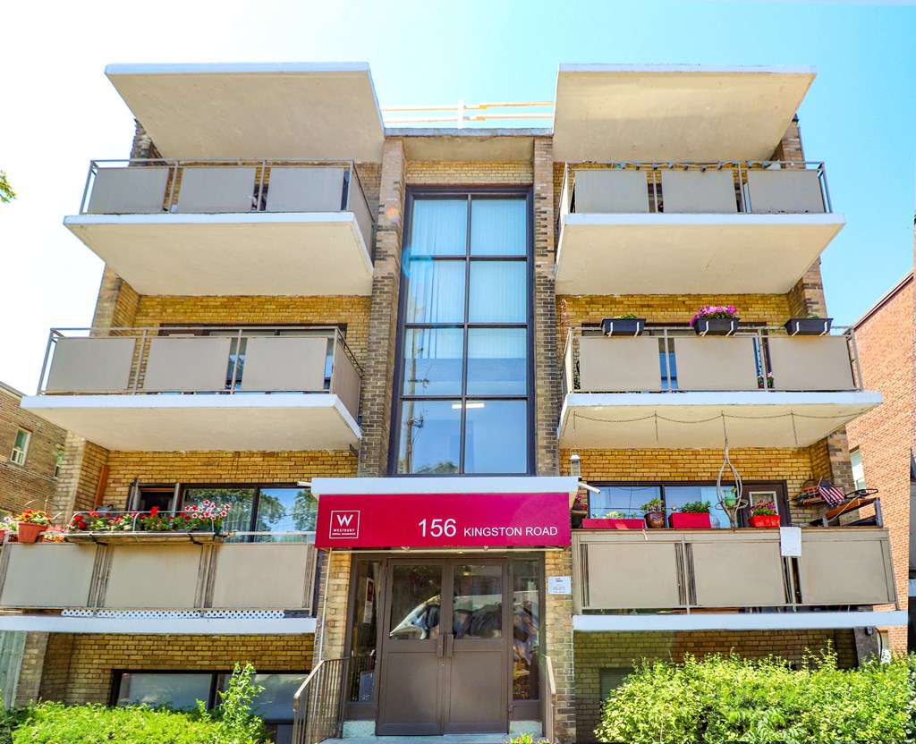 the building where the hotel is located