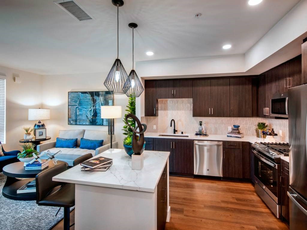 Island Kitchen at The Hub, California